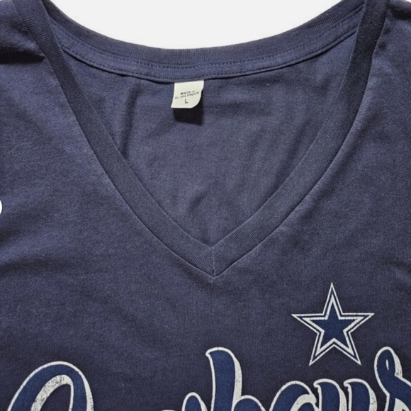 Dallas Cowboys Shirt Womens Large Navy Blue NFL Football V-Neck Script Star Tee - Picture 4 of 8